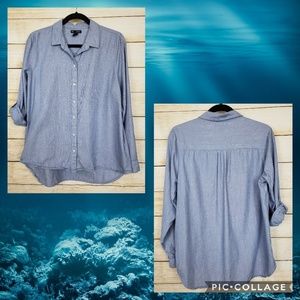 Women's Gap Boyfriend Fit Medium Botton Down Top